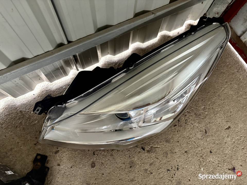 Lampy Przód Przednie Ford Kuga II MK2 Xenon Lampy przednie