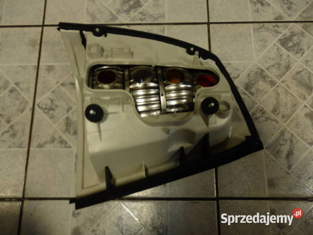 Nowa lampa tylna Opel Astra G Sedan Prawa lampa Jasienica