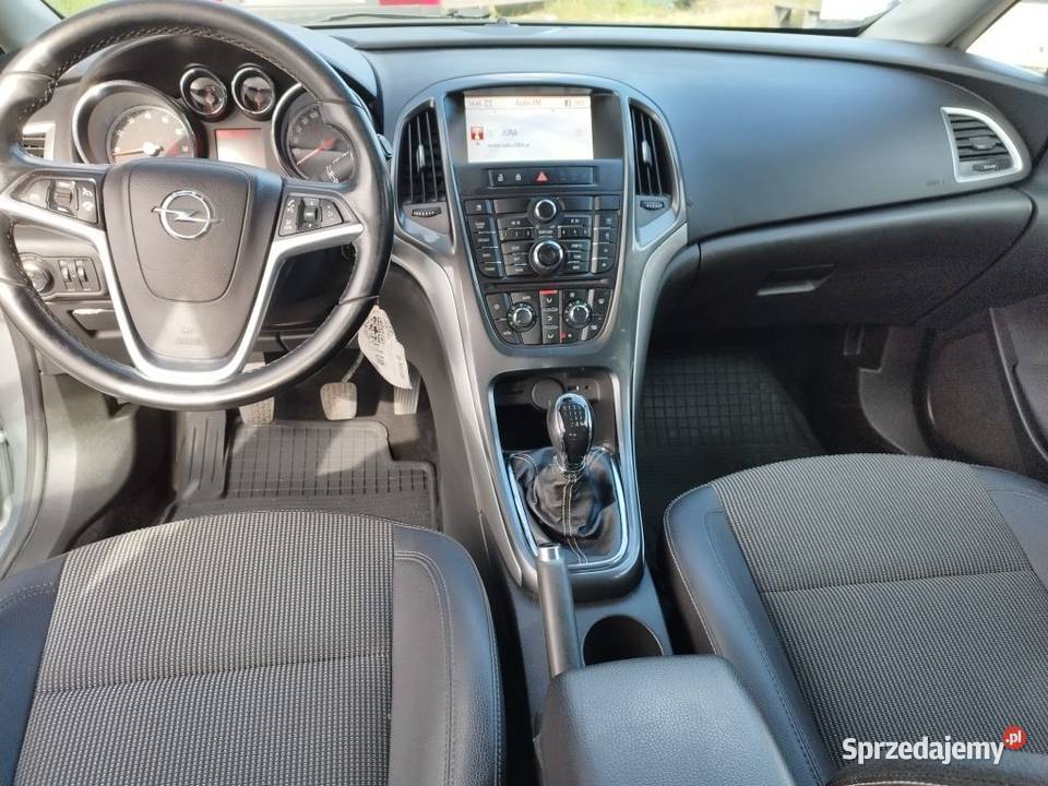 Opel Astra j 14 16v klima pdc kamera navi stan tempomat Częstochowa