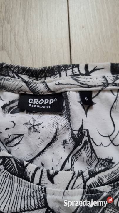 Biała koszulka Cropp
