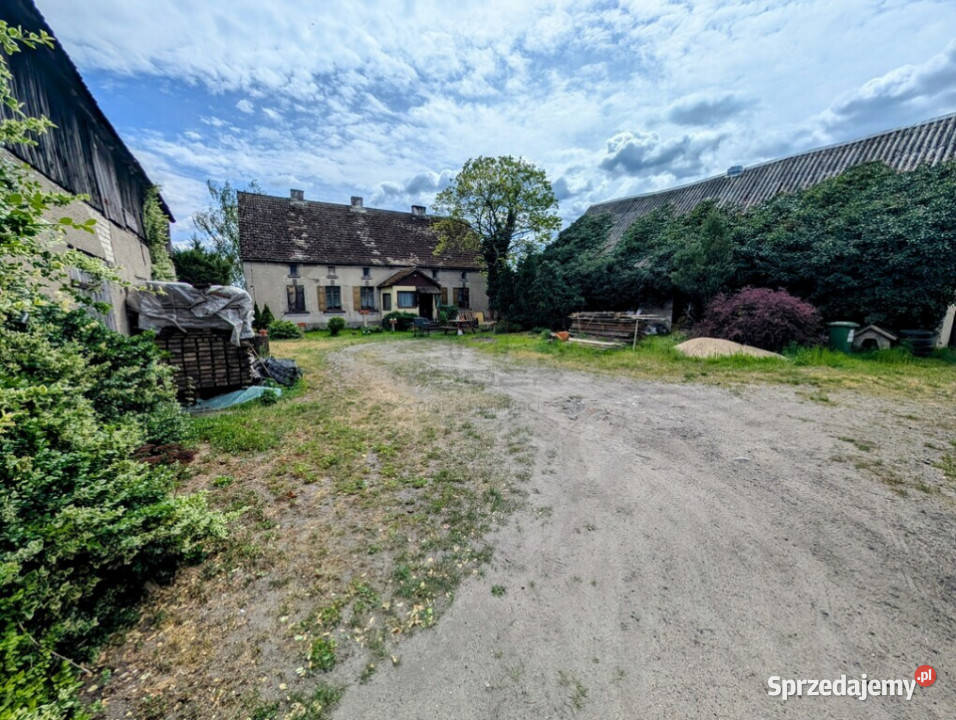 Duży przedwojenny dom jednorodzinny Pławin