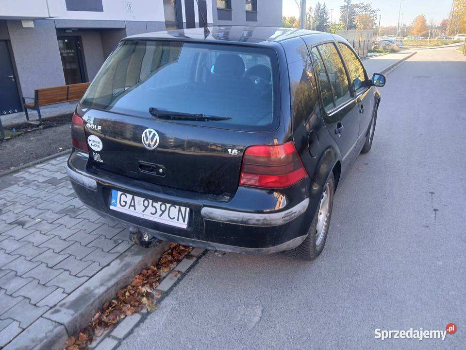 VOLKSWAGEN GOLF IV16GAZ 100KM