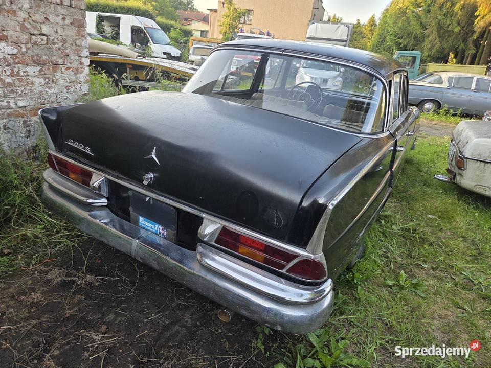 Mercedes W111 230S Strumień