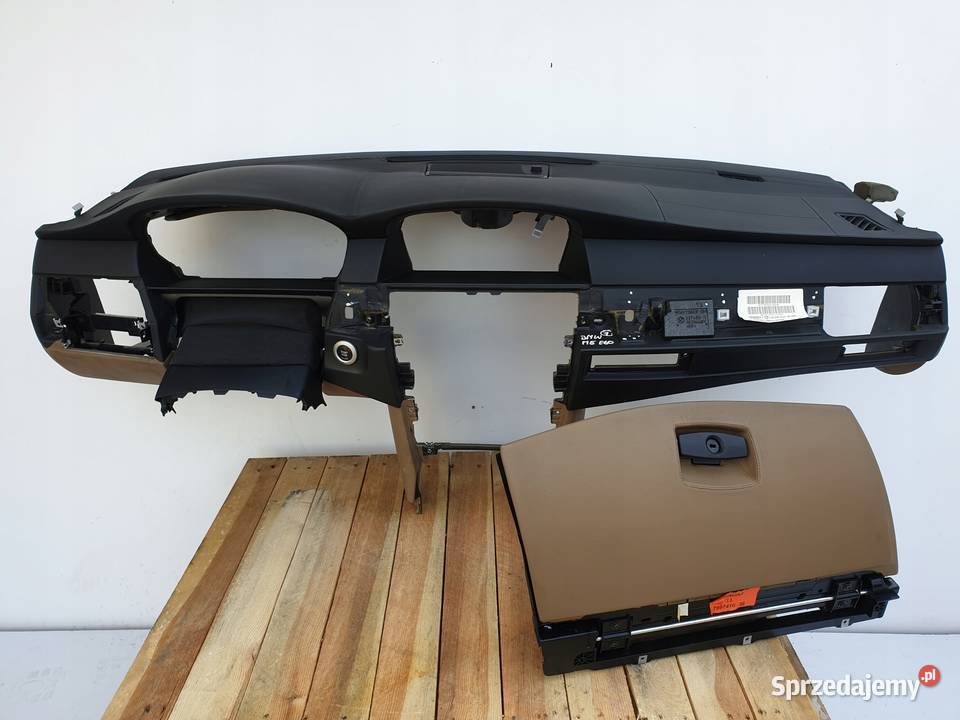 BMW E60 E61 M5 DESKA ROZDZIELCZA KONSOLA SKÓRA Janów
