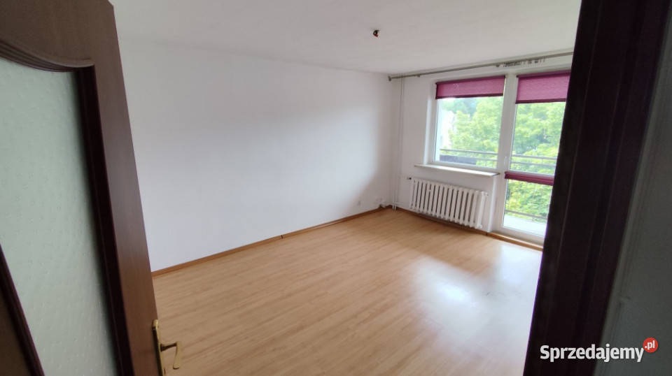 sprzedam mieszkanie w bloku Rok budowy 1989 Chodzież