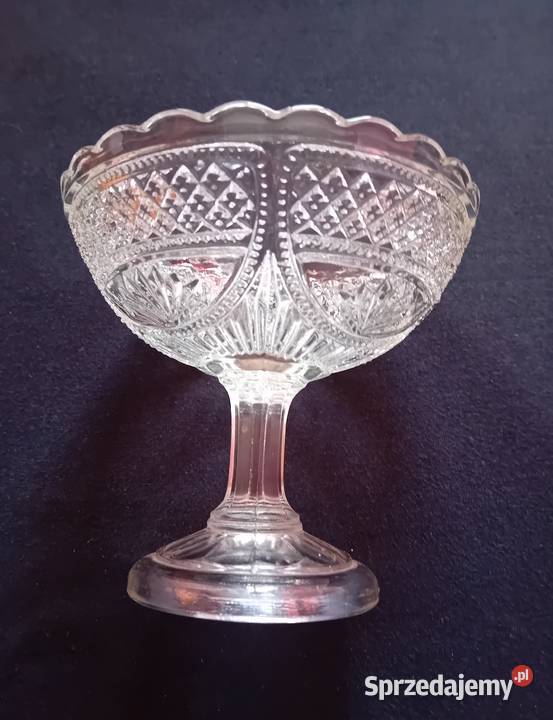 Pucharek cukiernica na nóżce Hortensja 127 w Porcelana i szkło Antyki, Sztuka, Kolekcje sprzedam