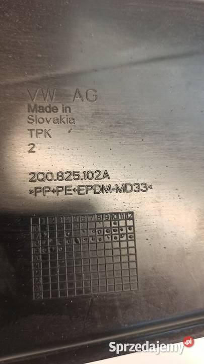 AUDI A1 82A OSŁONA PODOWZIA PRAWY TYŁ 2Q0825102A sprzedam