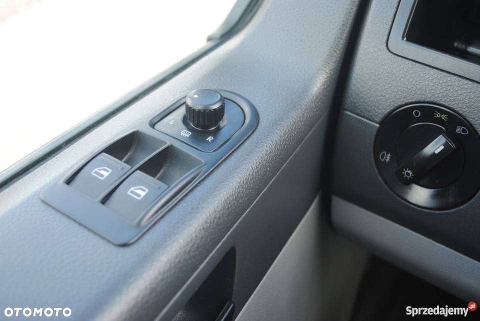 Volkswagen Transporter Lift 2010 Osobowy pomorskie Sierakowice