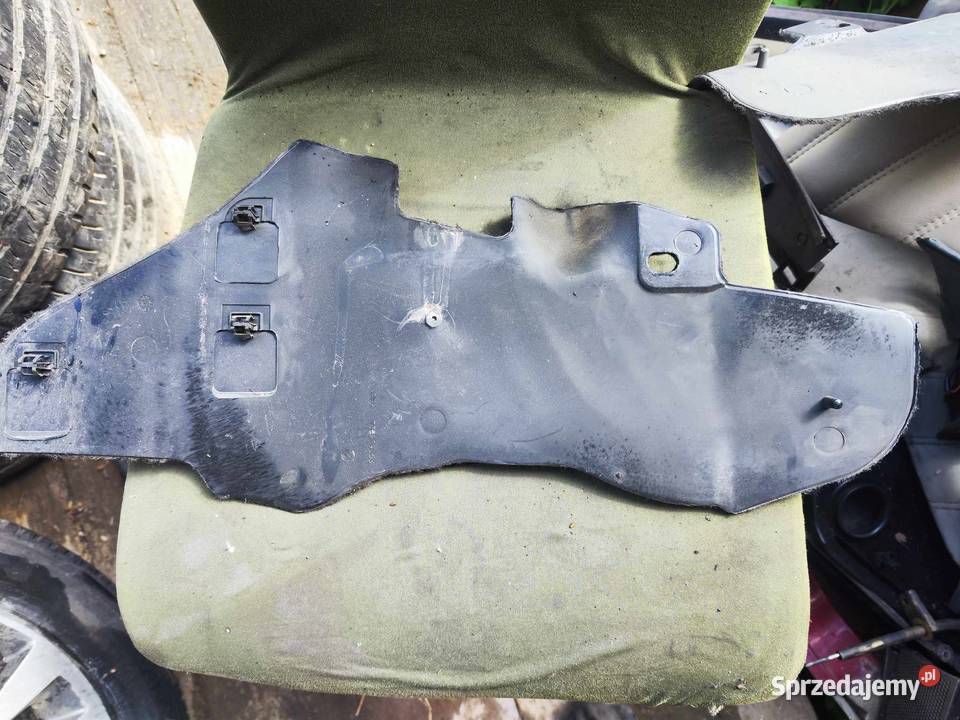 Alfa Romeo 147 Tapicerka osłona tunelu lewa Bolków