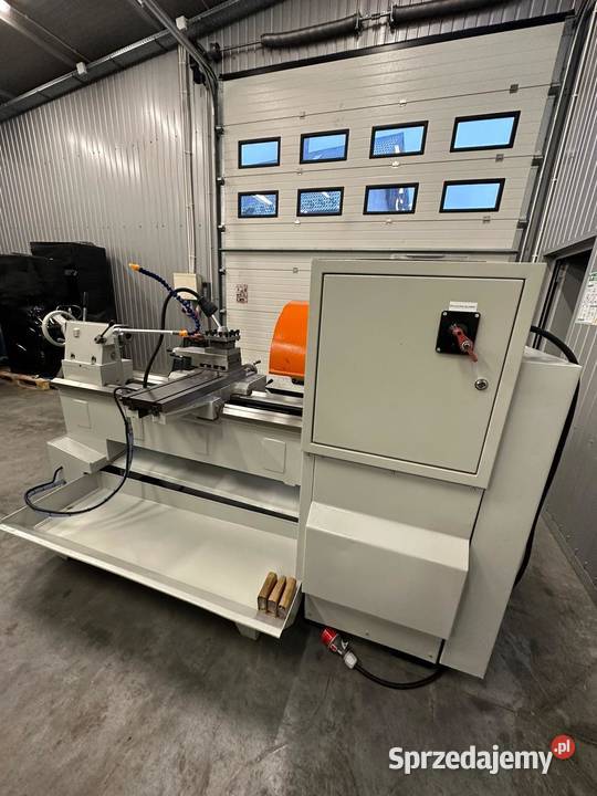 TOKARKA UNIWERSALNA TUR 630M x 1000