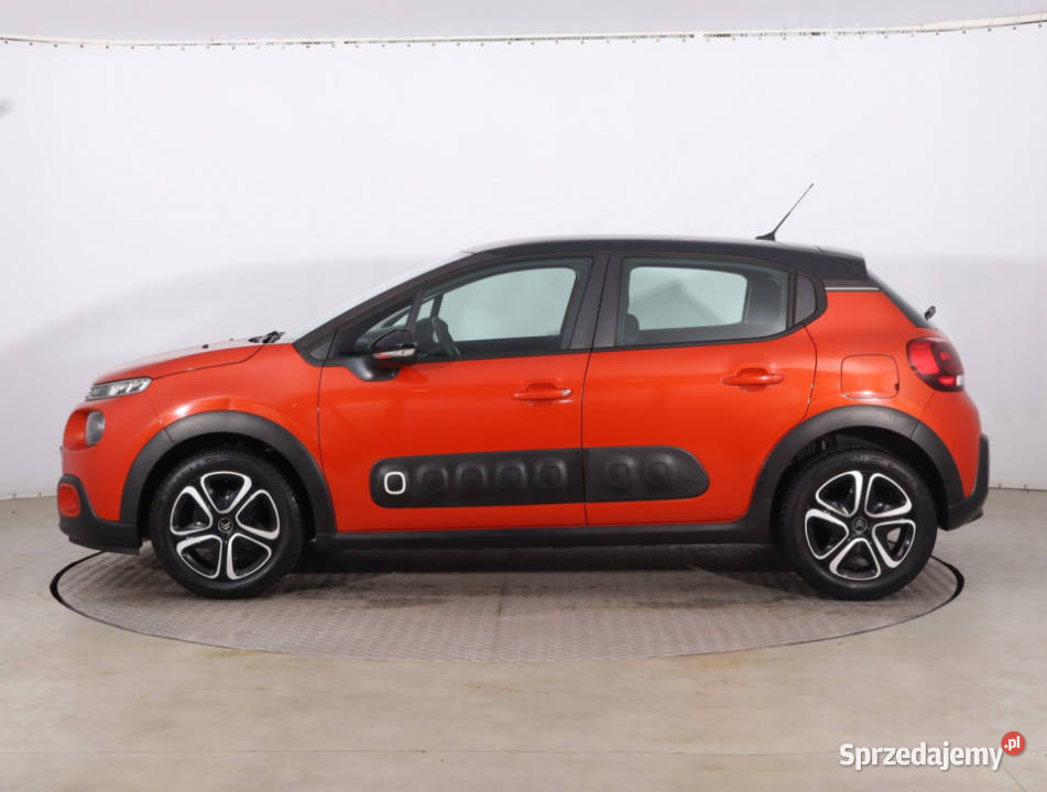 Citroen C3 12 PureTech pomarańczowy Piaseczno