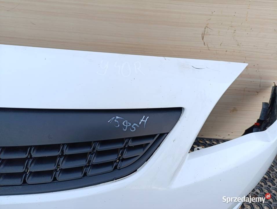 OPEL ASTRA J ZDERZAK PRZÓD HALOGEN Y40R osobowe Zbierkowo