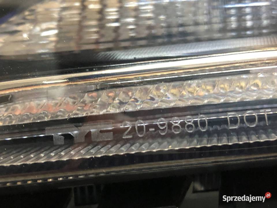 Chrysler Pacifica 20162020 Reflektor lampa Lampy przednie Skarżysko-Kamienna