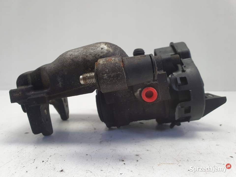 Volvo XC60 II TYLNY ZACISK HAMULCOWY prawy tył