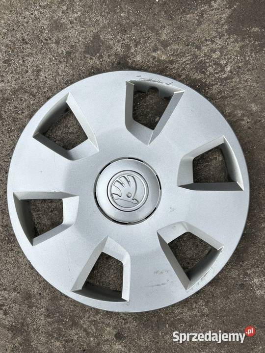 Oryginalny kołpak Skoda Octavia Rapid Fabia 15 Opony i felgi