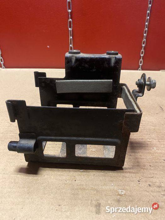 Suzuki GSX 250 E obudowa mocowanie akumulatora