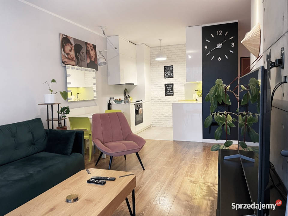 43m2 z ogródkiem Grochów SKM i 102 do metra SWPS Warszawa sprzedam