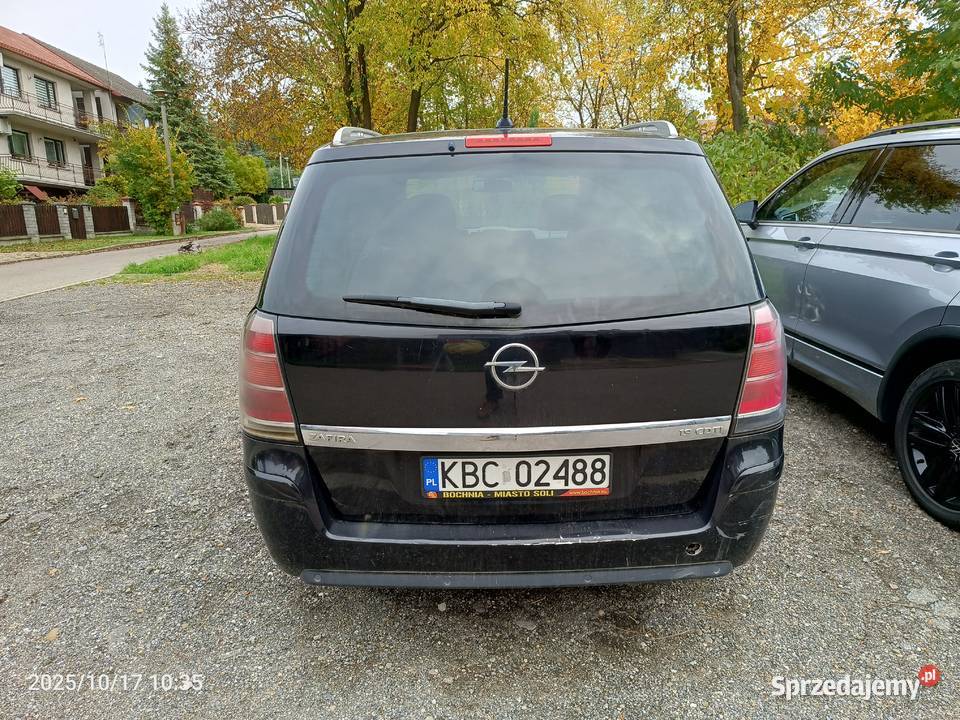 Opel Zafira 19 CDTI Cosmo ActiveSelect 1900cm3 Bochnia