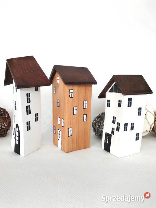 Bukowe dekoracyjne domki
