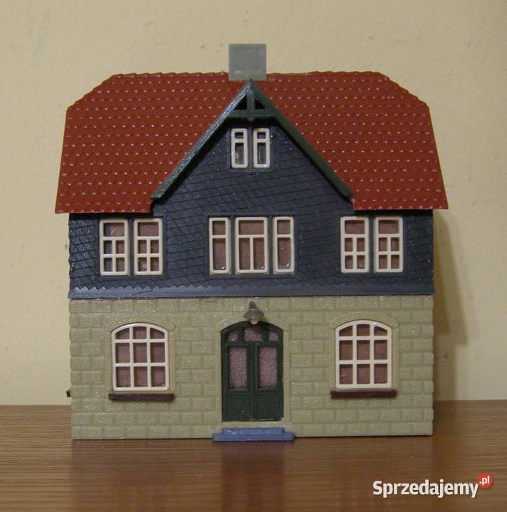 Domek na makietę 27 kolejka skala TT Łódź