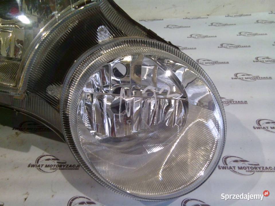 SKODA YETI 12r lampa prawa przód 130702331500 Kielce sprzedam