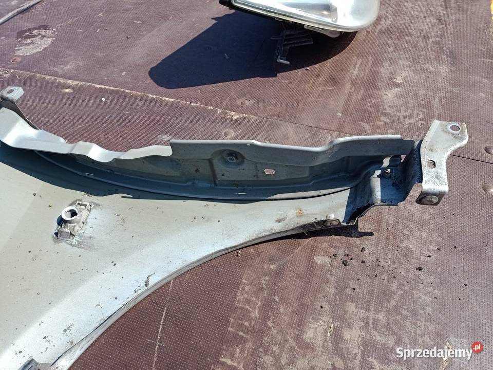 błotnik prawy nissan primera P12 KLO G Szczecin sprzedam