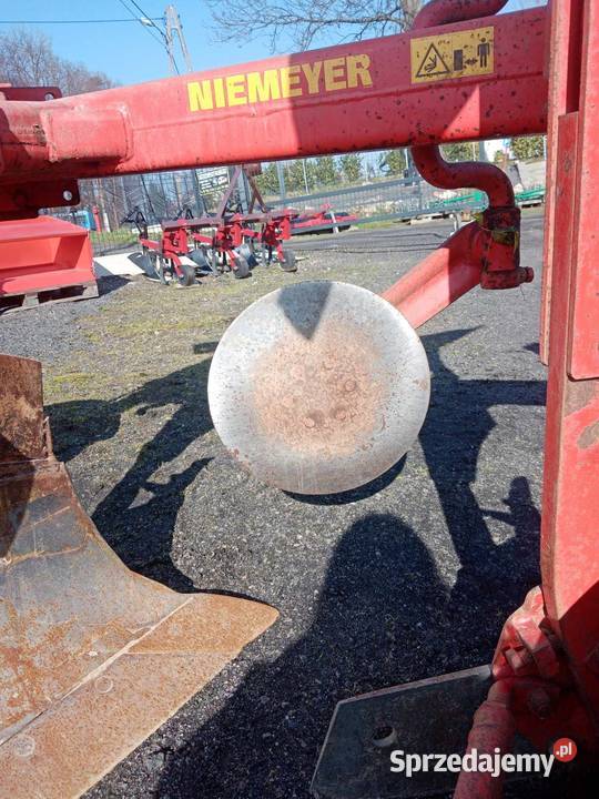 Pług obrotowy Niemeyer Delta 3200 4 skibowy Proszówka
