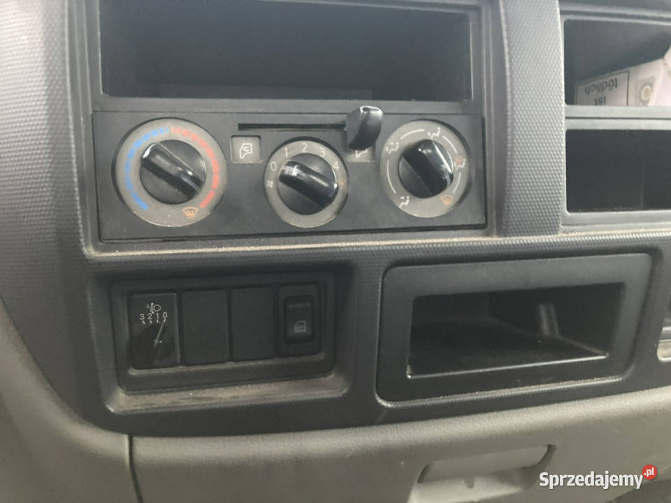 Nissan Cabstar Cabstar Canter Zwyżka Podnośnik elektryczne lusterka Nissan Syców