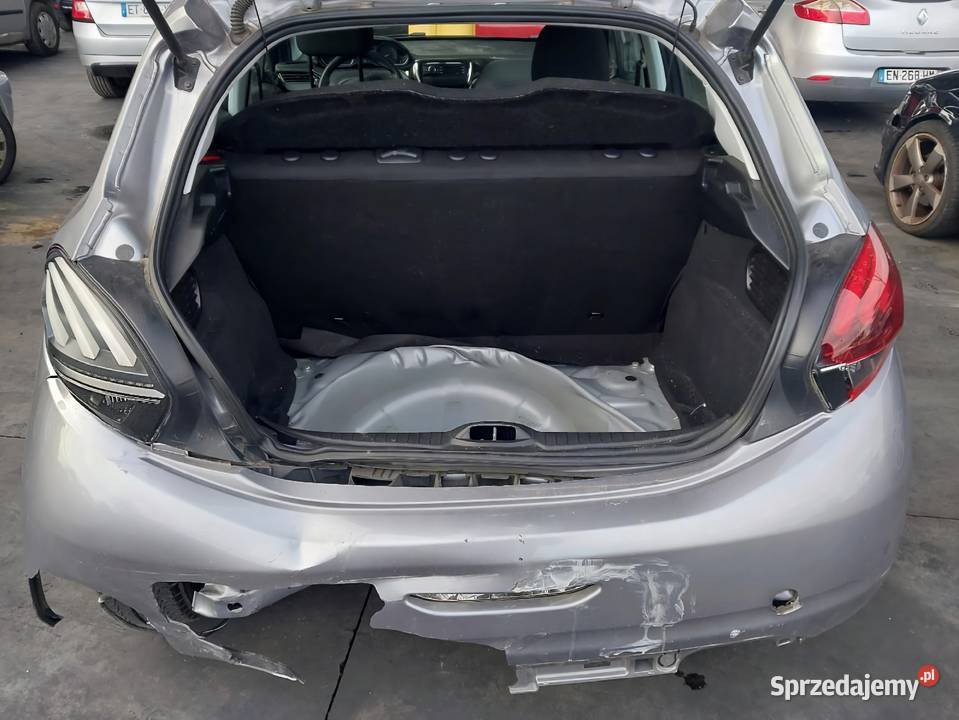 PEUGEOT 208 2 12 PURETECH 68 ch Rok produkcji 2018 Gubin sprzedam