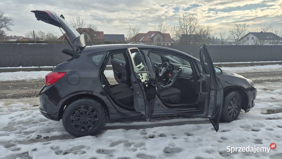 ASTRA 14 101 OPŁACONA serwis do końca nieuszkodzony podkarpackie Rzeszów