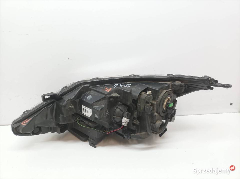 LAMPA PRZÓD PRAWA EUROPA Nissan Qashqai II 2013 Lampy przednie