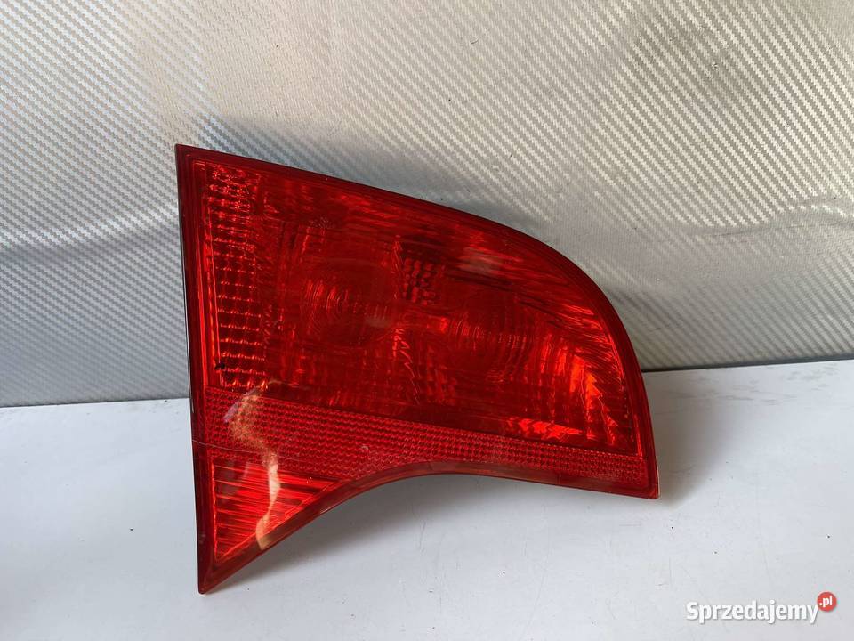 AUDI A4 B7 LEWA LAMPA TYŁ KOMBI W KLAPĘ Ostroróg