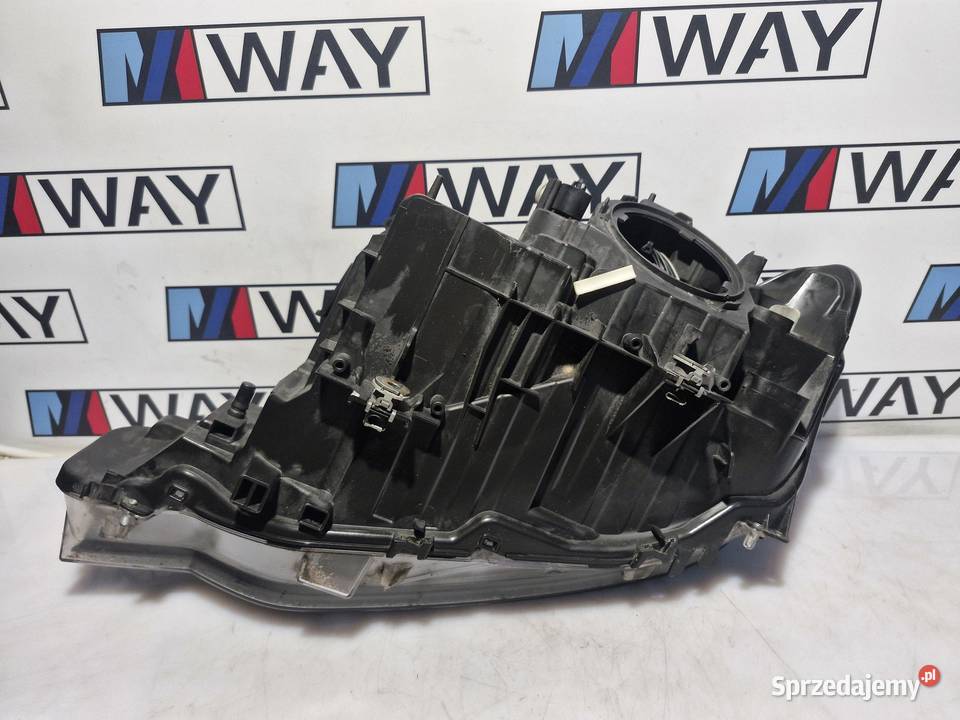 7259524 BMW F30 F31 LAMPA PRAWY PRZÓD EUROPA