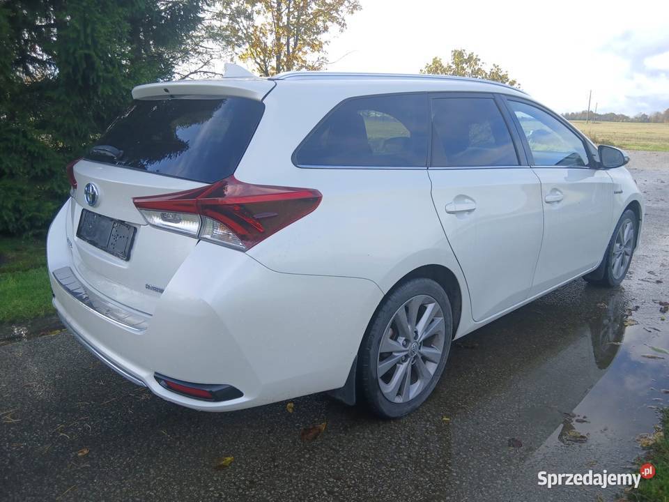 Toyota Auris Hybrid 2018 nieuszkodzony Lublin sprzedam