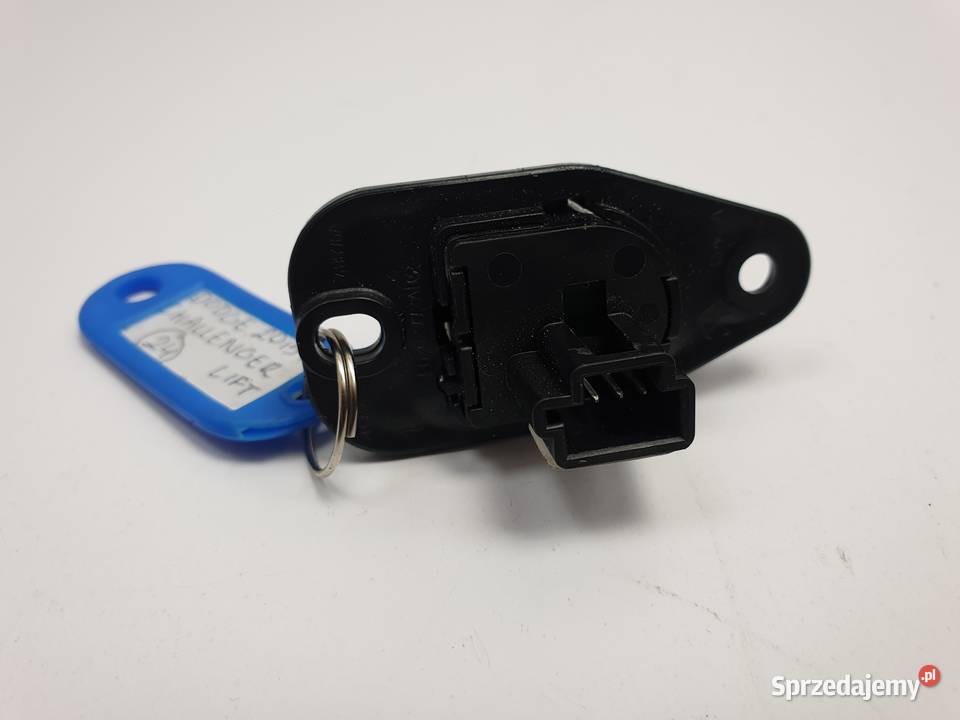 Dodge Challenger 15 PRZYCISK WLEWU PALIWA Rudka