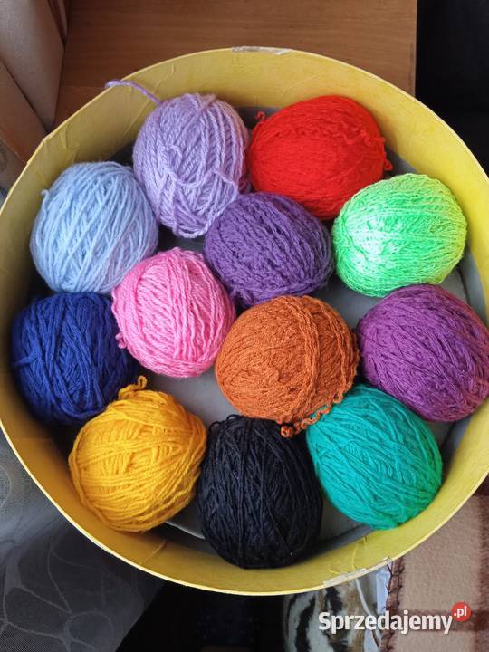 Kolorowa włóczka na robótki szydełkowe na druty Kraków