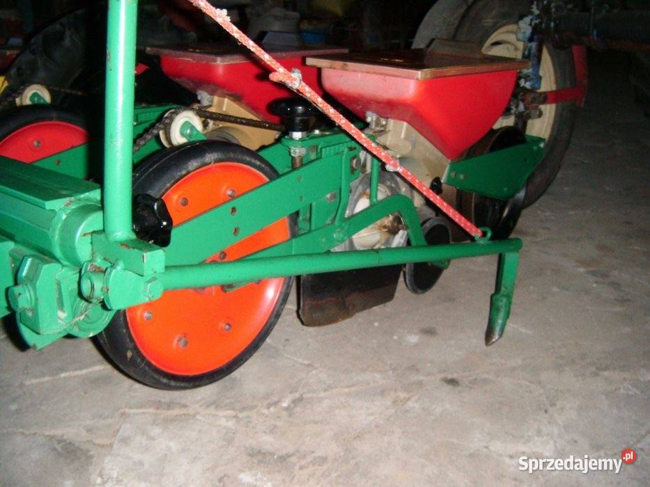 Siewnik do buraków Monozentra nieuszkodzony Maszyny rolnicze Obory