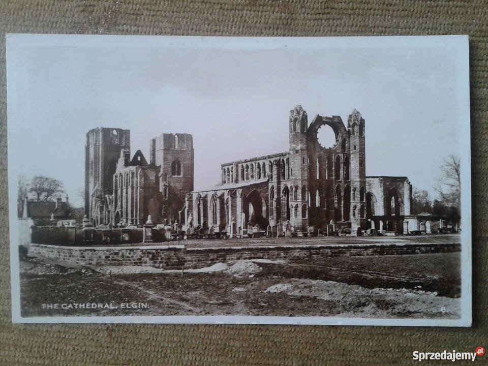 HISTORYCZNE RUINY ELGIN CATHEDRAL W SZKOCJI Piszczac