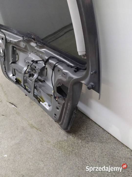 KLAPA TYŁ SZYBA 12R LZ7L VW Volkswagen Touran II Rok produkcji 2012 świętokrzyskie