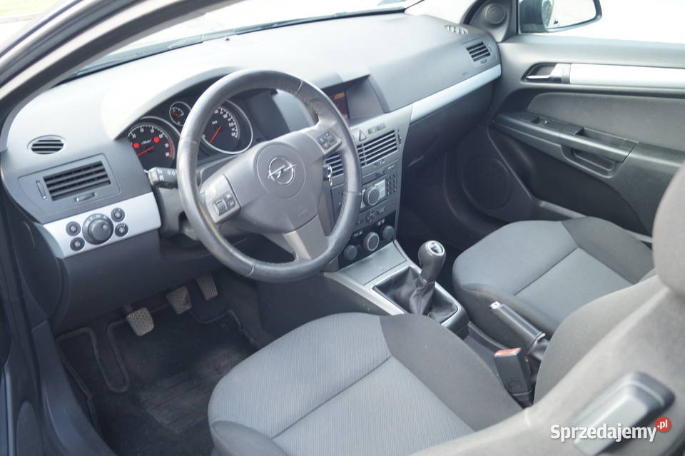 OPEL ASTRA GTC 16 Benzyna stan Bogata wersja Rzeszów