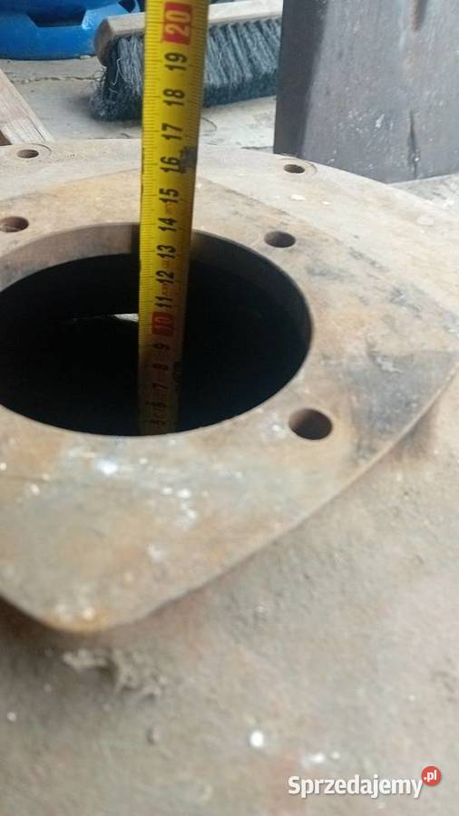 Silnik Deutz obudowa sprzęgła pokrywa pompa lubelskie Żmudź