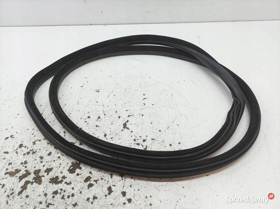 USZCZELKA DRZWI LEWY PRZÓD KAROSERYJNA KIEROWCY