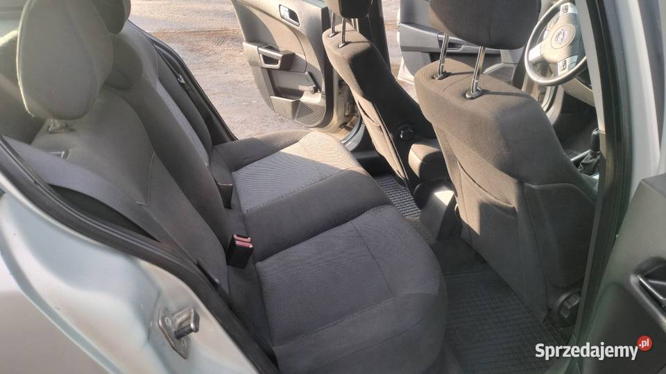 Opel Astra H 16 benzyna 2009R beżowy