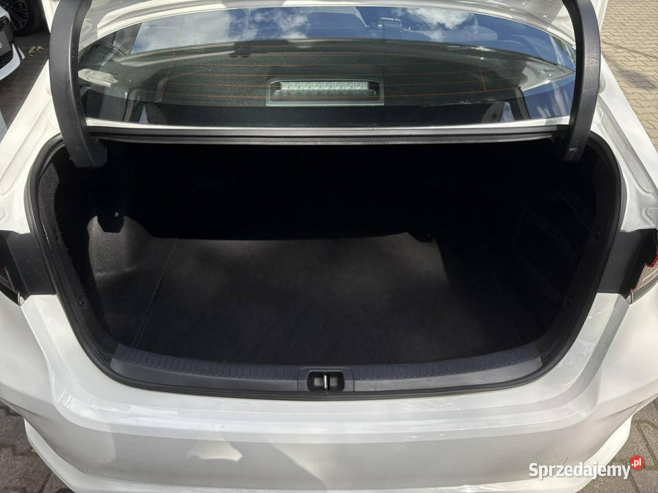 Toyota Corolla 18 Hybrid COMFORT salon Polska Warszawa