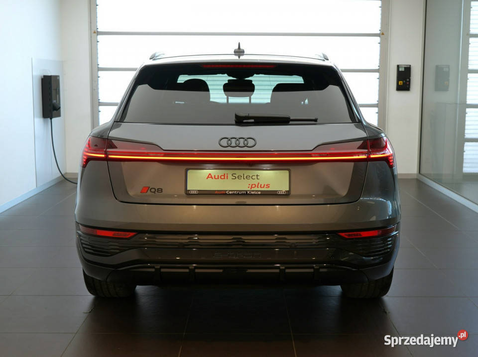 Audi Q8 etron etron 55 408 Sline MatrixLED ACC elektrochrom. lusterka boczne Kielce sprzedam
