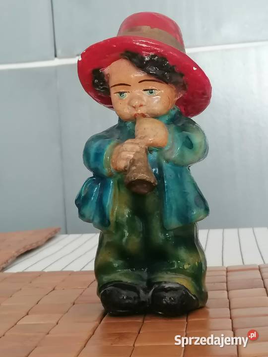 Figurka porcelanowa malego chłopca Kraków