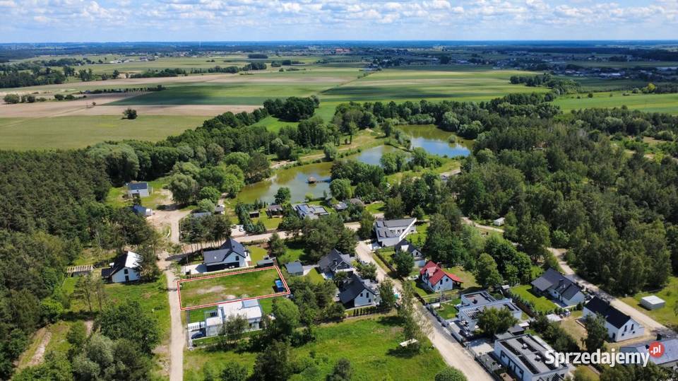 Zdjęcia działek i nieruchomości z drona Poznań i Usługi geodezyjne wielkopolskie