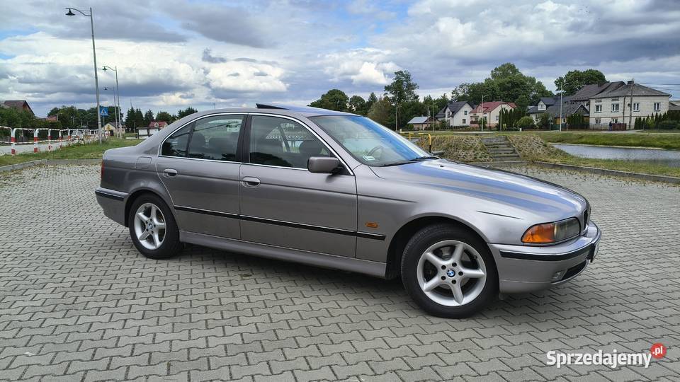BMW E39 20 benzyna gaz zadbany egzemplarz nieuszkodzony Tomaszów Lubelski sprzedam
