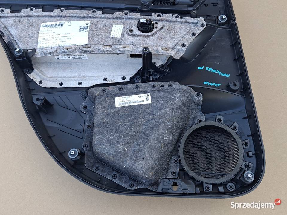 VW GOLF SPORTSVAN BOCZEK TAPICERKA DRZWI PRAWY Bieleń