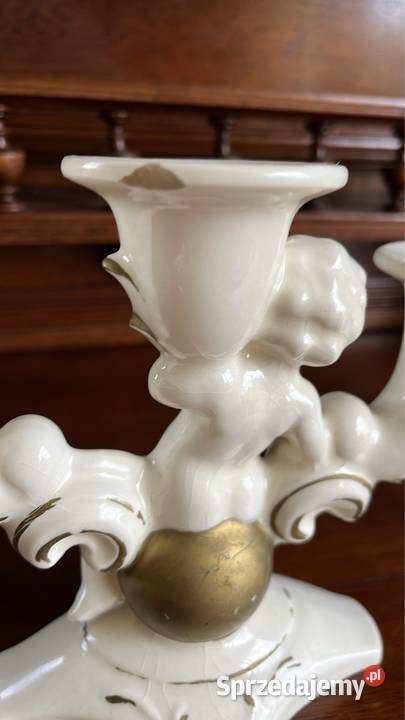 Świecznik z Puto na złotej kuli Bez sygnatury Na Porcelana i szkło pomorskie
